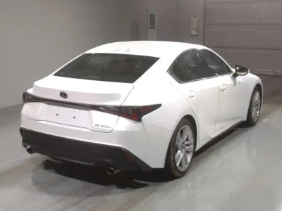 Lexus IS