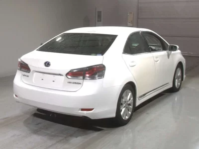 Lexus HS  с аукциона в Японии