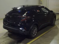 Toyota C-HR лот № 6172 оценка 4  с аукциона в Японии 1