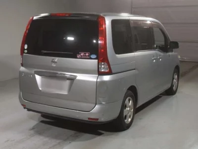 Nissan SERENA  с аукциона в Японии