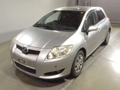 Toyota AURIS  с аукциона в Японии