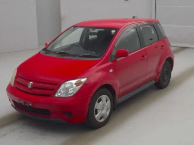 Toyota IST  с аукциона в Японии