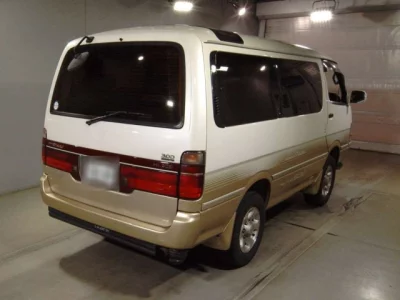 Toyota HIACE  с аукциона в Японии
