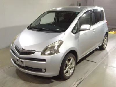 Toyota RACTIS  с аукциона в Японии