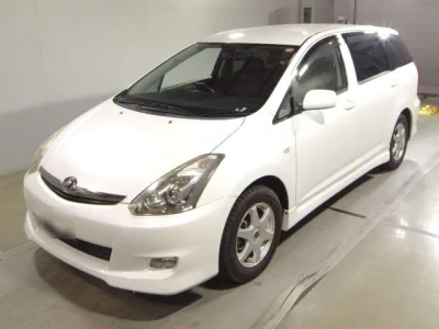 Toyota WISH  с аукциона в Японии