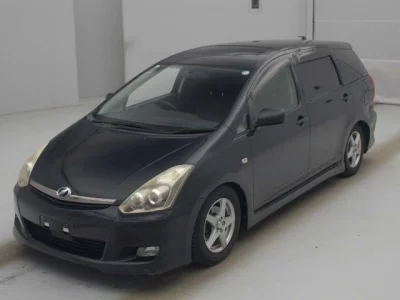 Toyota WISH  с аукциона в Японии
