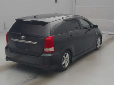 Toyota WISH  с аукциона в Японии
