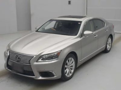Lexus LS460