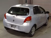 Toyota VITZ лот № 2028 оценка 3  с аукциона в Японии 1