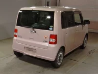 Toyota PIXIS SPACE лот № 7136 оценка 3  с аукциона в Японии 1