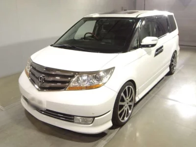 Honda ELYSION  с аукциона в Японии