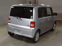 Toyota PIXIS SPACE лот № 7101 оценка 3.5  с аукциона в Японии 1