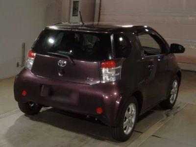 Toyota iQ