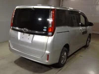 Toyota ESQUIRE лот № 7180 оценка R  с аукциона в Японии 1