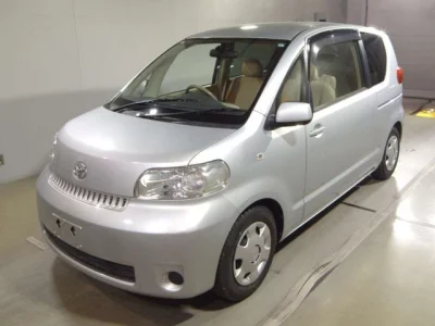 Toyota PORTE  с аукциона в Японии