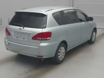 Toyota Ipsum