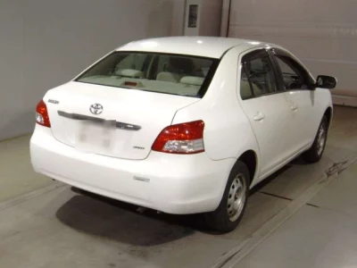 Toyota BELTA  с аукциона в Японии