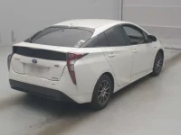 Toyota Prius лот № 70285 оценка 3.5  с аукциона в Японии 1