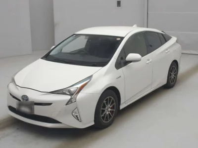 Toyota Prius  с аукциона в Японии