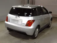 Toyota IST лот № 7241 оценка 3  с аукциона в Японии 1