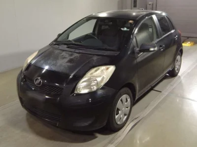 Toyota VITZ  с аукциона в Японии