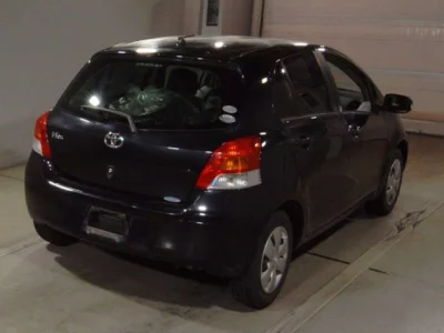 Toyota VITZ  с аукциона в Японии