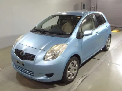 Toyota VITZ  с аукциона в Японии