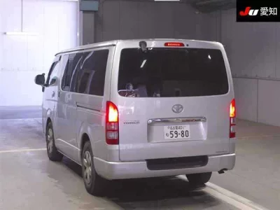 Toyota HIACE VAN  с аукциона в Японии
