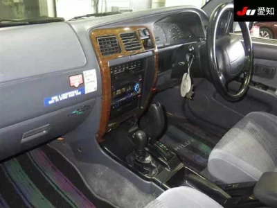 Toyota HILUX SURF  с аукциона в Японии