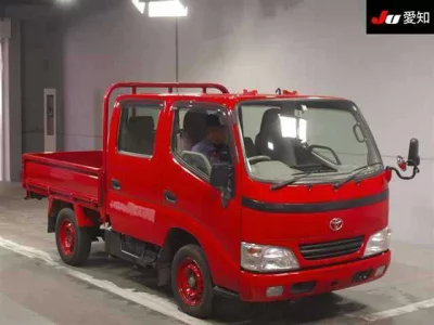 Toyota DYNA  с аукциона в Японии