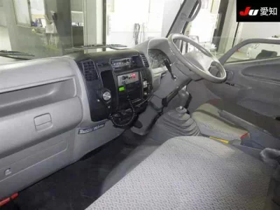 Toyota DYNA  с аукциона в Японии