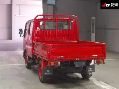 Toyota DYNA  с аукциона в Японии