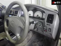 Toyota HILUX SURF лот № 30121 оценка R  с аукциона в Японии 4