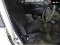 Toyota HILUX SURF лот № 30121 оценка R  с аукциона в Японии 5