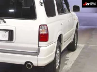 Toyota HILUX SURF лот № 30121 оценка R  с аукциона в Японии 7