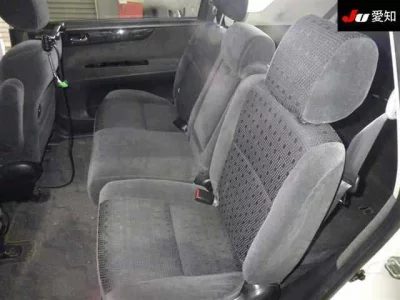 Toyota IPSUM  с аукциона в Японии