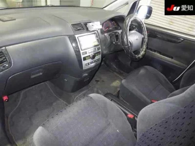 Toyota IPSUM  с аукциона в Японии