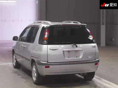 Toyota RAUM  с аукциона в Японии