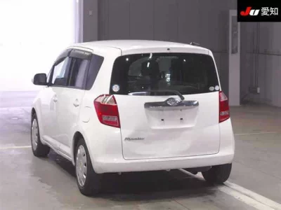 Toyota RACTIS  с аукциона в Японии