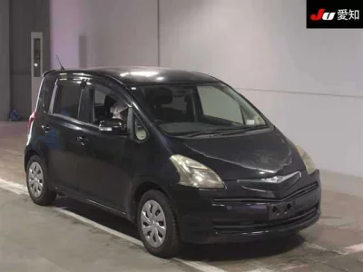 Toyota RACTIS  с аукциона в Японии