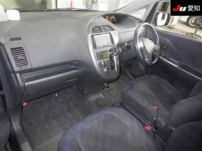 Toyota RACTIS  с аукциона в Японии