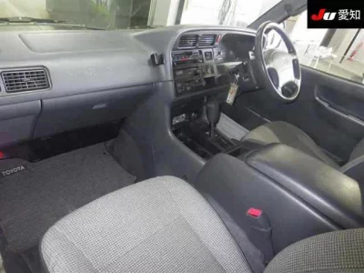 Toyota HIACE  с аукциона в Японии