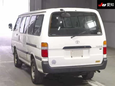 Toyota HIACE  с аукциона в Японии