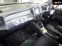 Toyota KLUGER лот № 30096 оценка R  с аукциона в Японии 2