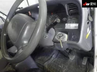 Toyota HIACE VAN лот № 7010 оценка R  с аукциона в Японии 4