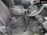 Toyota HIACE VAN лот № 7010 оценка R  с аукциона в Японии 5