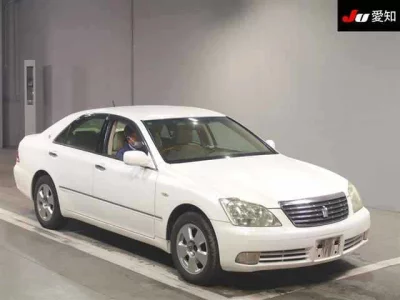 Toyota CROWN  с аукциона в Японии