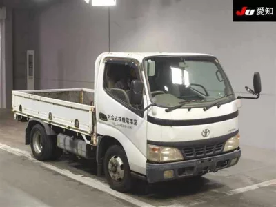 Toyota DYNA  с аукциона в Японии