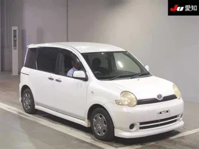 Toyota SIENTA  с аукциона в Японии