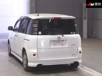 Toyota SIENTA  с аукциона в Японии